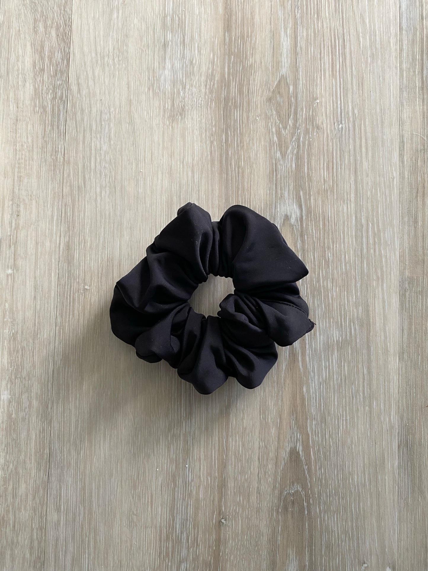 Black // Hair Scrunchie